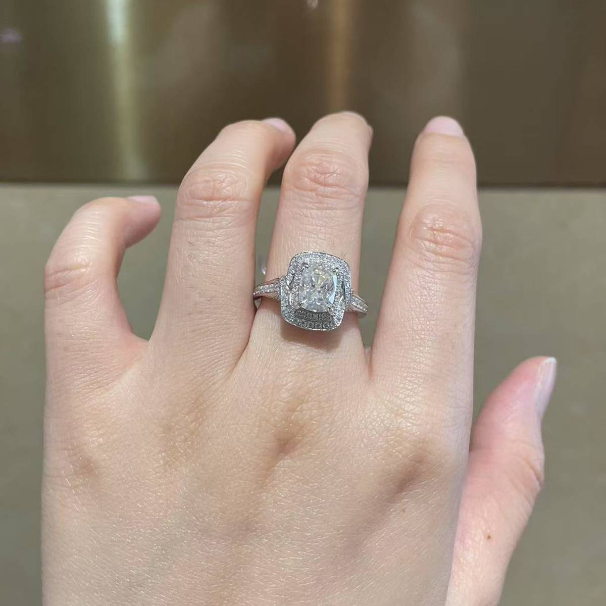 Light Luxury Round Package Fat Rectangular Women's Ring S925 Silver Plated Platinum Customized Selection Main Stone Moissanite 2.0ct/Side Stone Cubic Zirconia